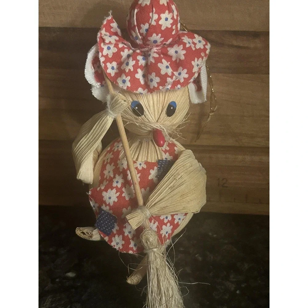 Corn Husk Ornaments Sweeping Woman Corn Husk Doll & Sweeping Mouse Lot Of 2